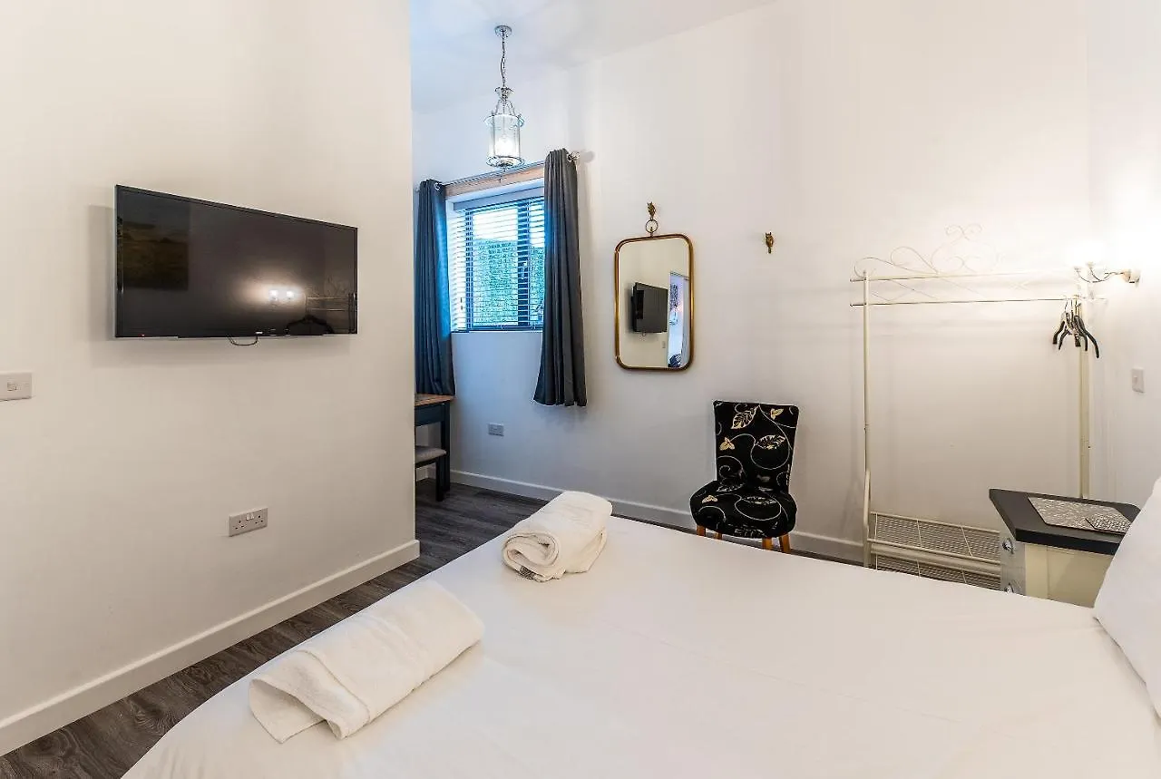 Lionheart Large Luxury Lodge - Sleeps 10- Dog Friendly,Near Sherwood Forest At Fairview Farm Nottingham Great For Family Gatherings ,Groups ,Parties 0*,