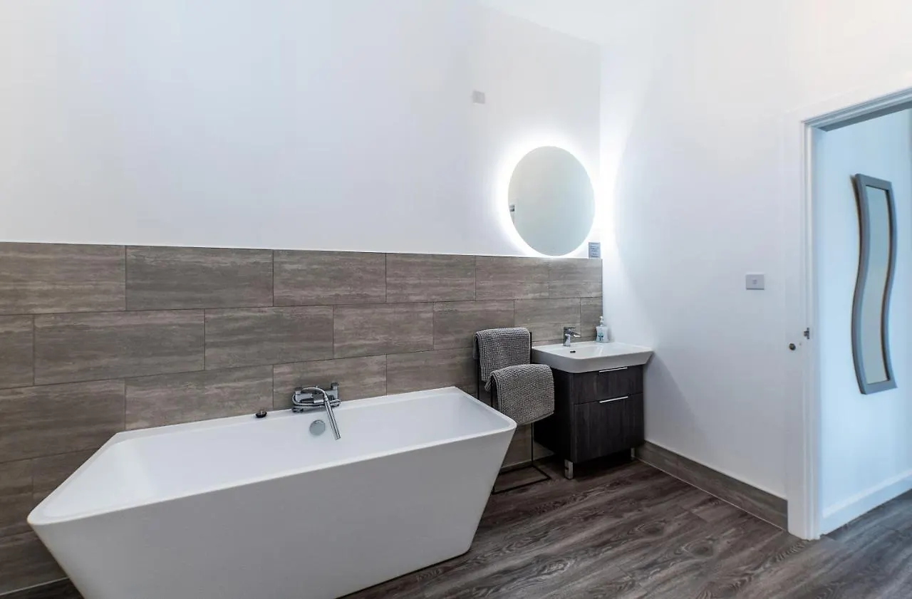 Lionheart Large Luxury Lodge - Sleeps 10- Dog Friendly,Near Sherwood Forest At Fairview Farm Nottingham Great For Family Gatherings ,Groups ,Parties Feriehus
